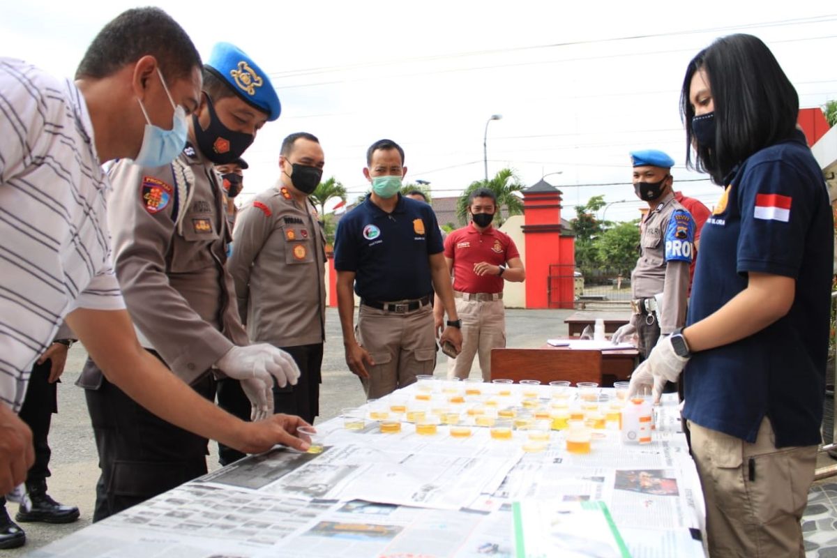 Pastikan bebas narkoba, Polres Blora gelar tes urine mendadak