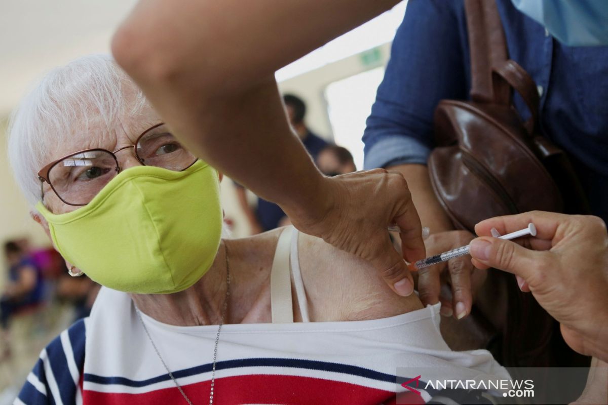 Hoaks! Kandungan potasium pada vaksin Pfizer-Moderna sebabkan kematian