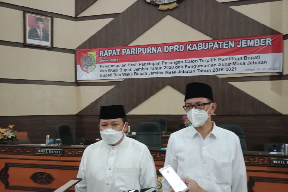 Bupati-Wabup Jember terpilih dilantik di Surabaya, Forkopimda ikuti secara daring di pendapa