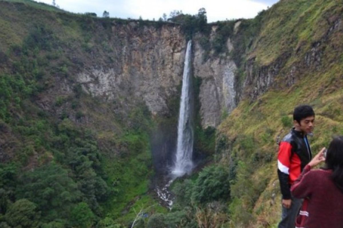 Air Terjun Sipiso-piso, destinasi favorit di  Kabupaten Tanah Karo