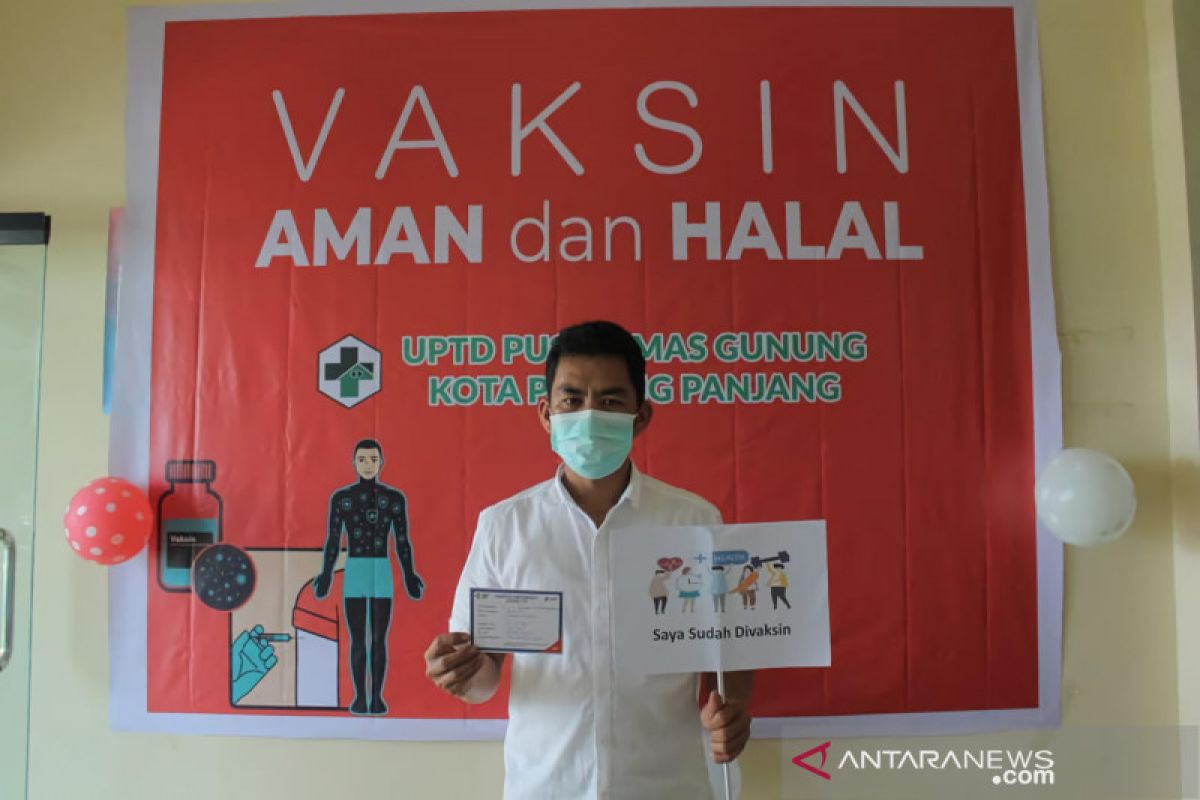 Vaksinasi Nakes Padang Panjang melebihi target