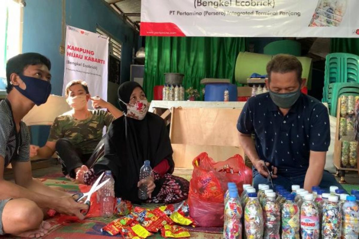 PT Pertamina dukung masyarakat Kelurahan Panjang kelola sampah plastik