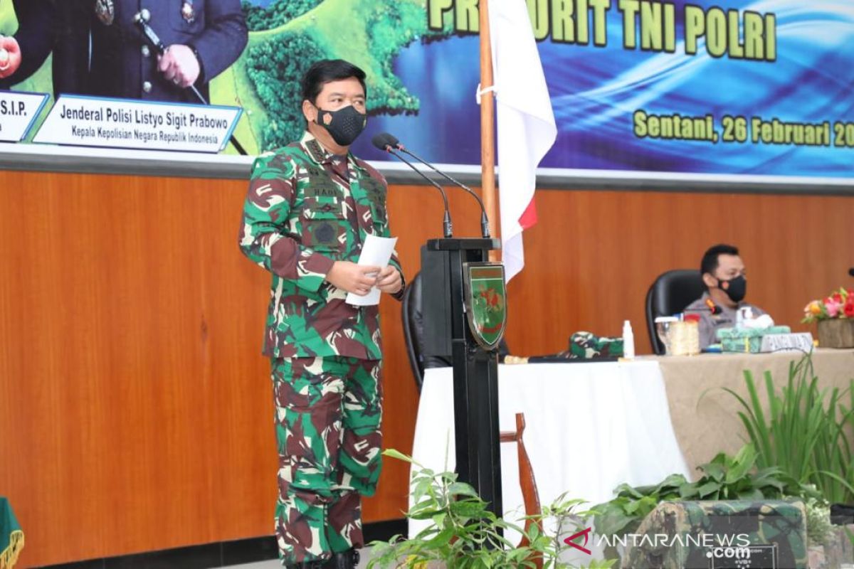 Panglima TNI-Kapolri mantapkan sinergi TNI-Polri di Papua