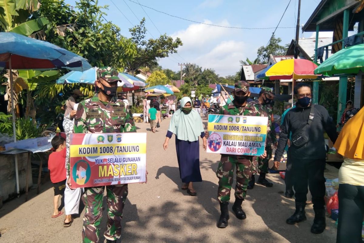 Koramil Tanjung operasi protokol kesehatan di kawasan pasar