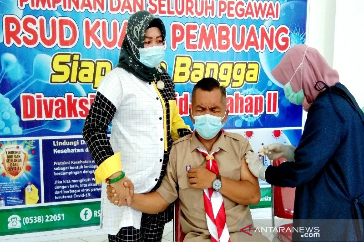 Ketua DPRD Seruyan selesaikan vaksinasi COVID-19 meski fobia jarum suntik