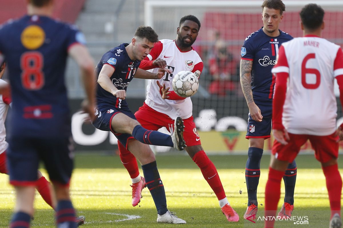 Tren positif Utrecht terpaksa terhenti setelah dipecundangi tim juru kunci