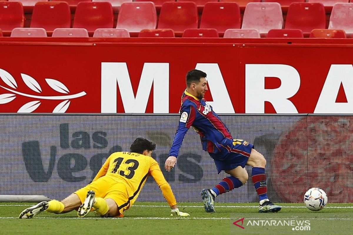 Gol dan "assist" Messi menangkan Barcelona di  Sevilla