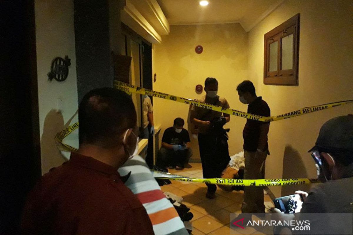 Seorang perempuan ditemukan tewas dalam kamar hotel di Kediri