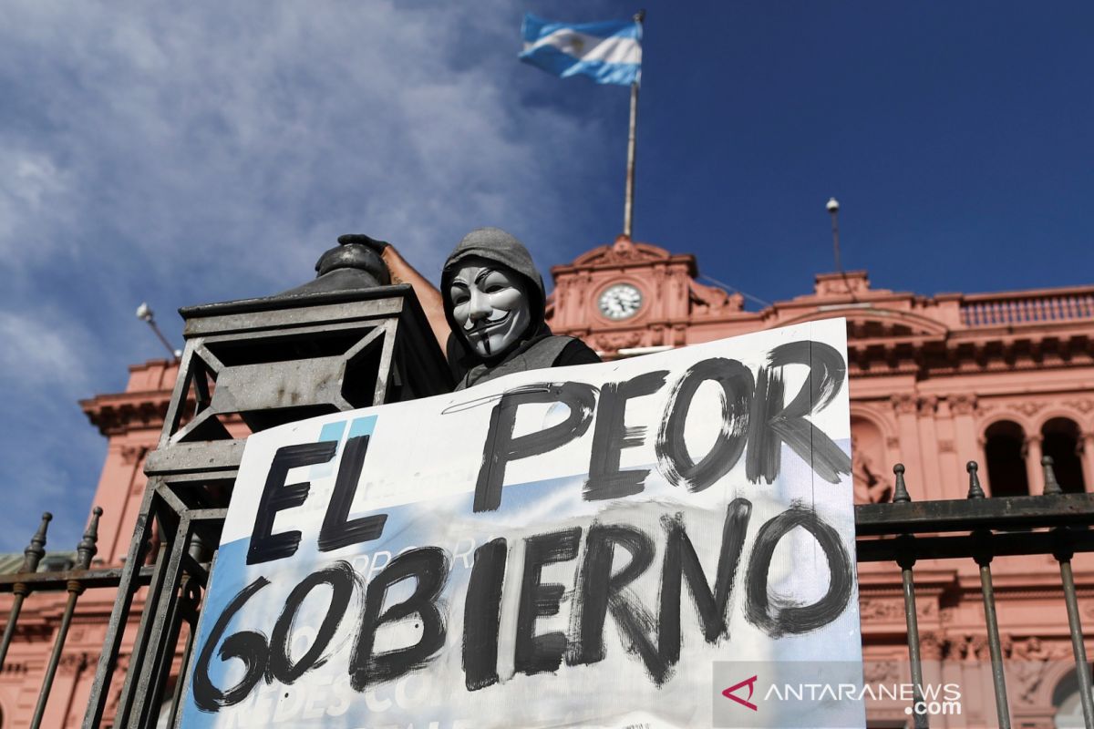 Dengan lebih dari 80.000 kematian, Argentina berjuang atasi COVID-19