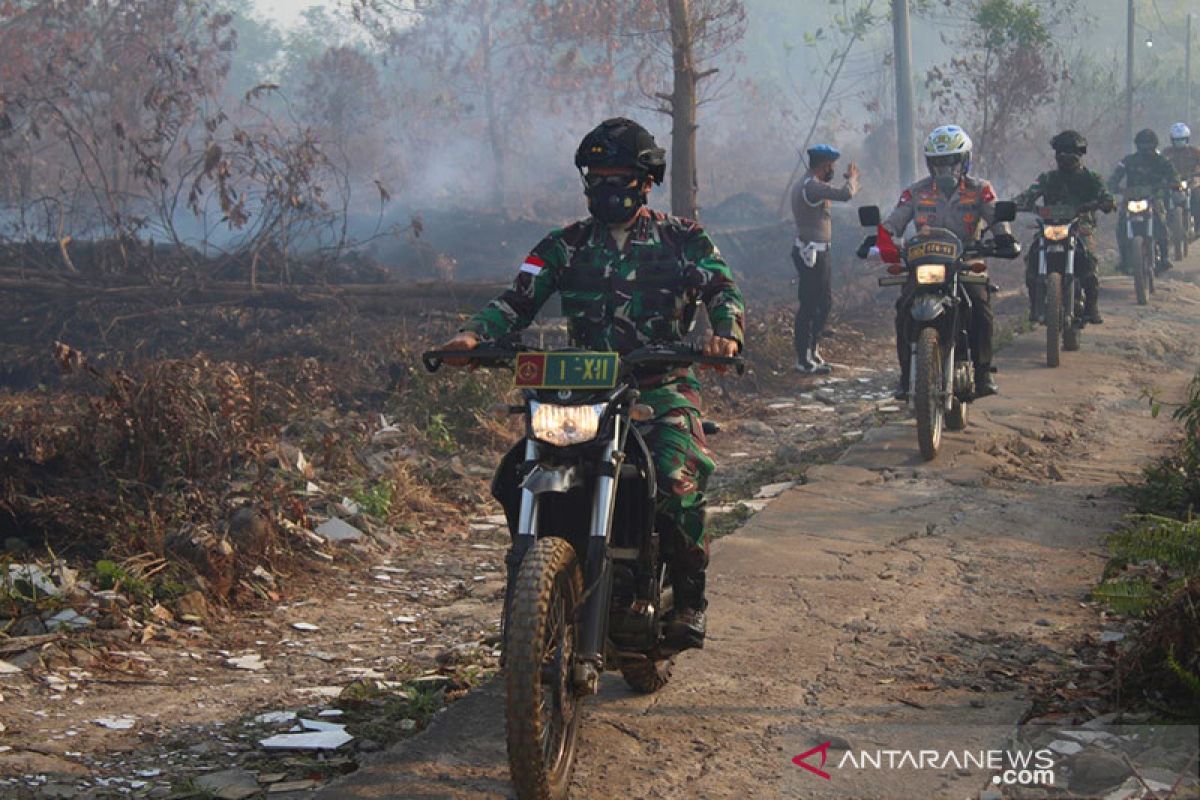 Pangdam Tanjungpura-Kapolda Kalbar tinjau lokasi Karhutla di Kubu Raya