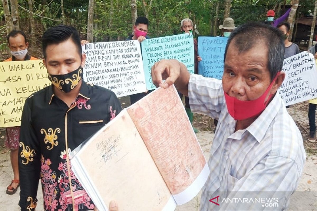 Puluhan warga Palangka Raya resah tanah mereka diklaim orang