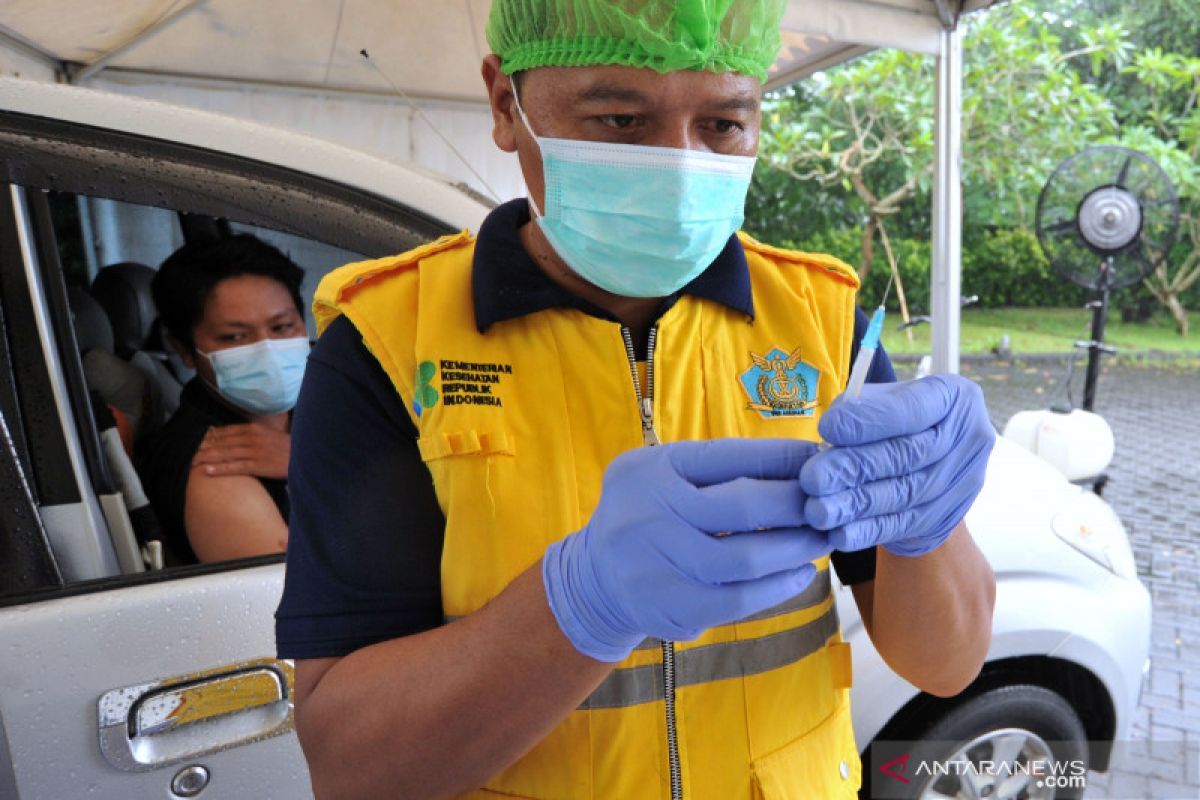 Airlangga: percepatan vaksinasi dapat dorong kepercayaan konsumen