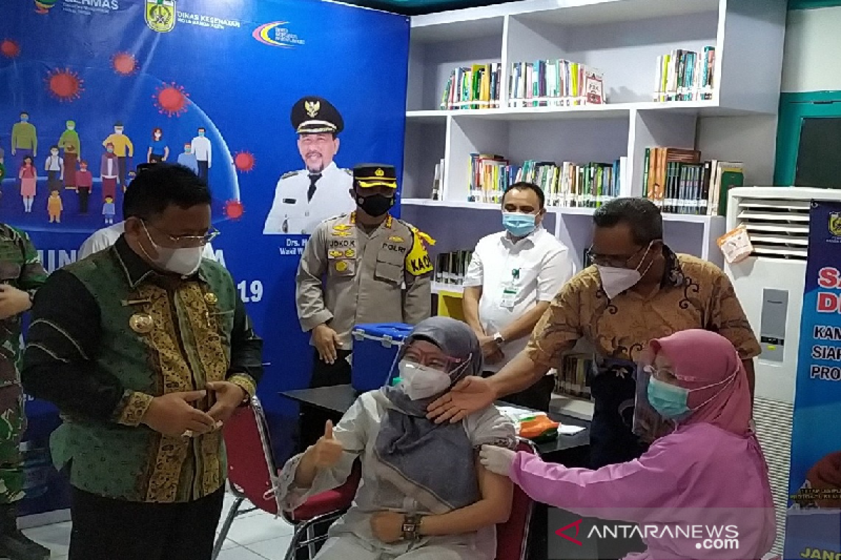 Ribuan nakes Banda Aceh terima suntikan vaksin dosis kedua