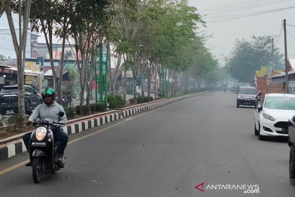 Kabut asap landa Meulaboh, warga diimbau pakai masker