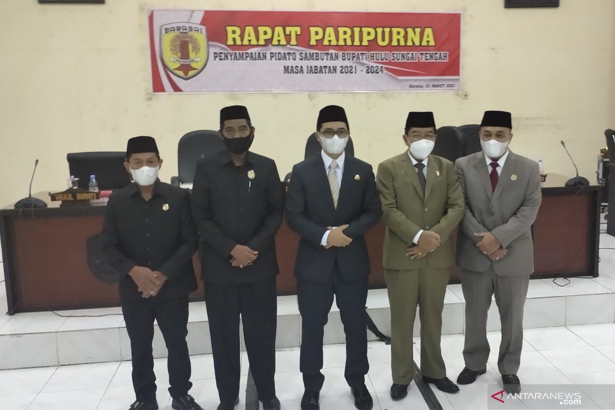 Pidato pertama Bupati Aulia di DPRD HST 