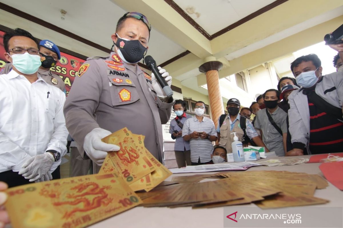 Polisi tangkap sindikat pengedar uang palsu