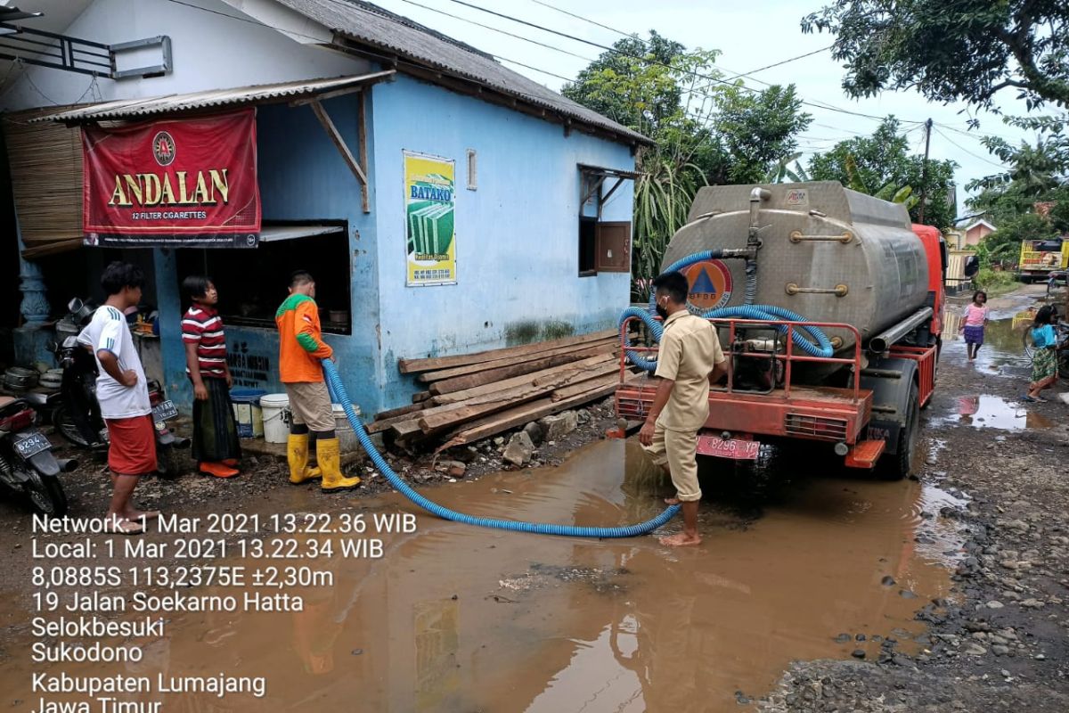 Banjir surut, BPBD Lumajang distribusikan air bersih kepada korban banjir