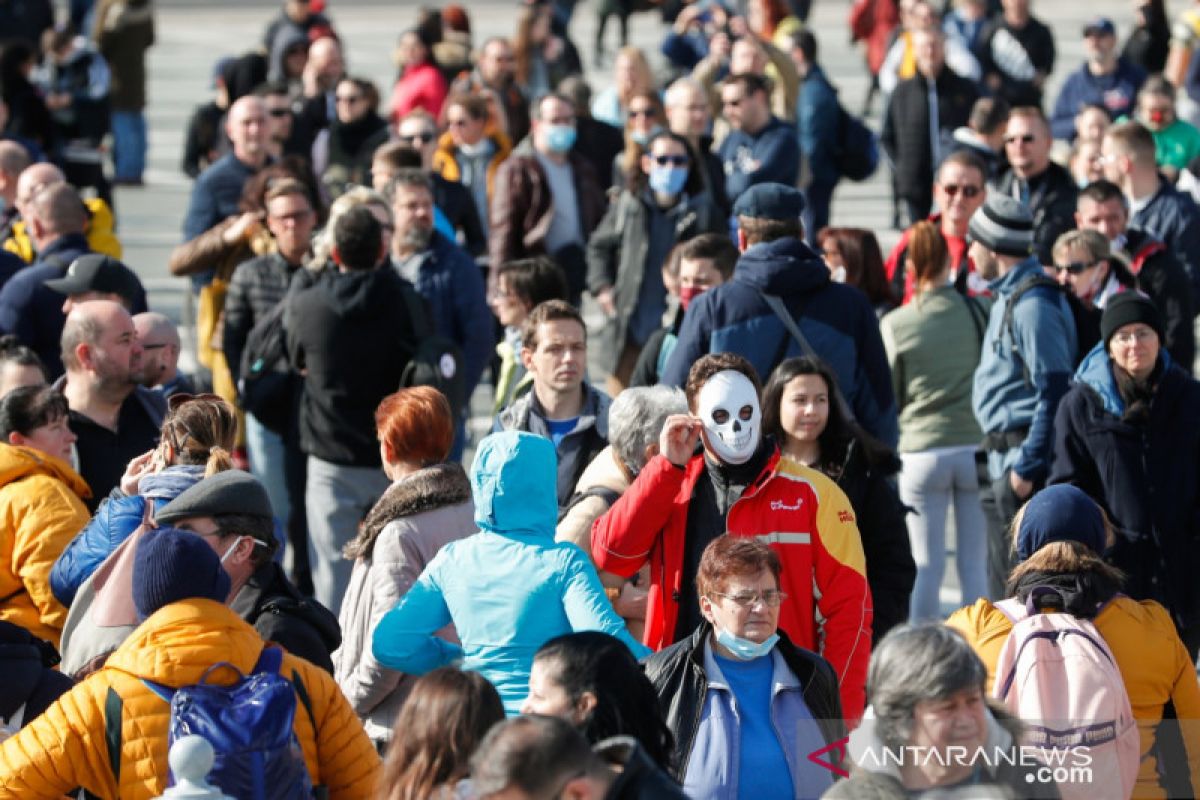 PM Hongaria: Selamat tinggal masker