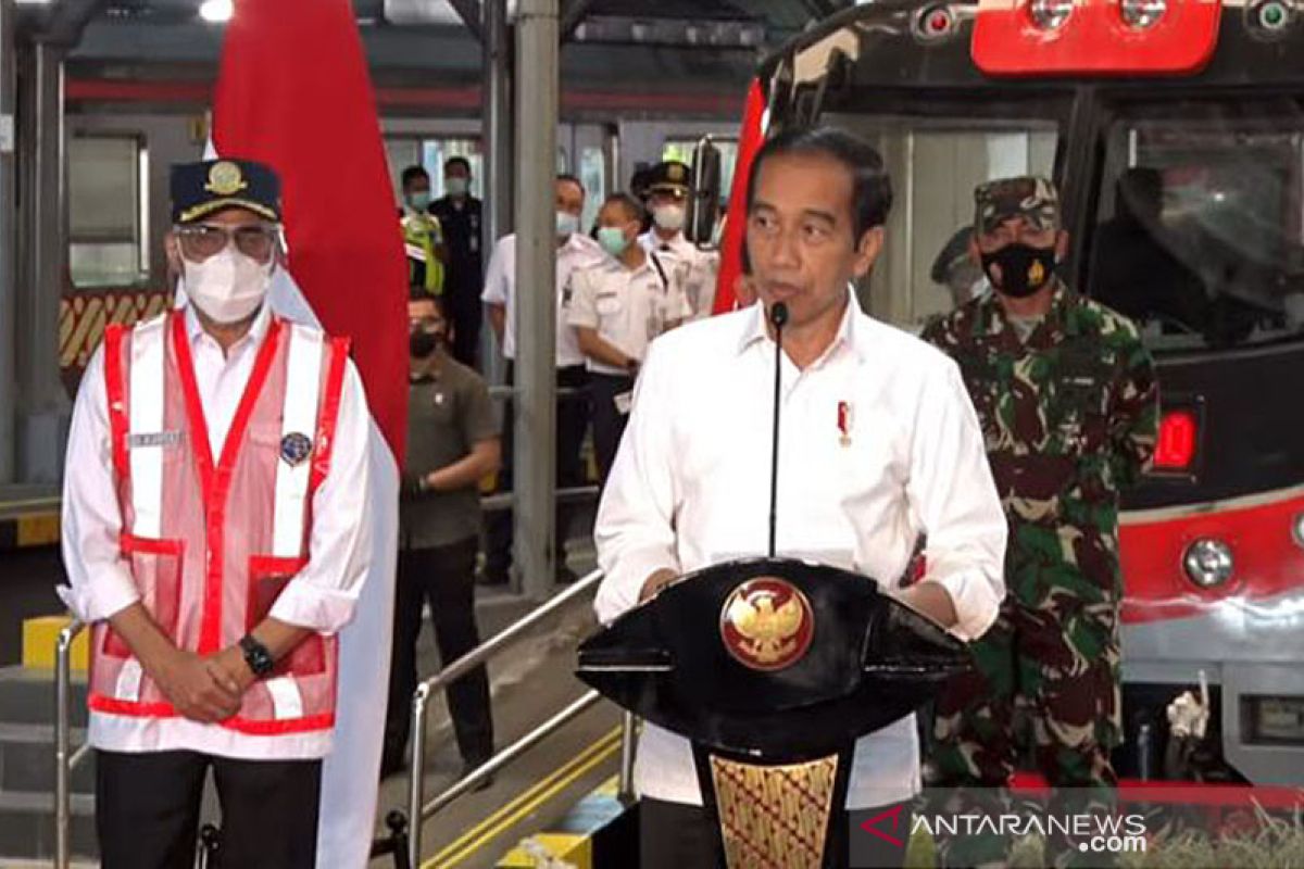 Presiden Jokowi resmikan pengoperasian KRL lintas Yogyakarta-Solo