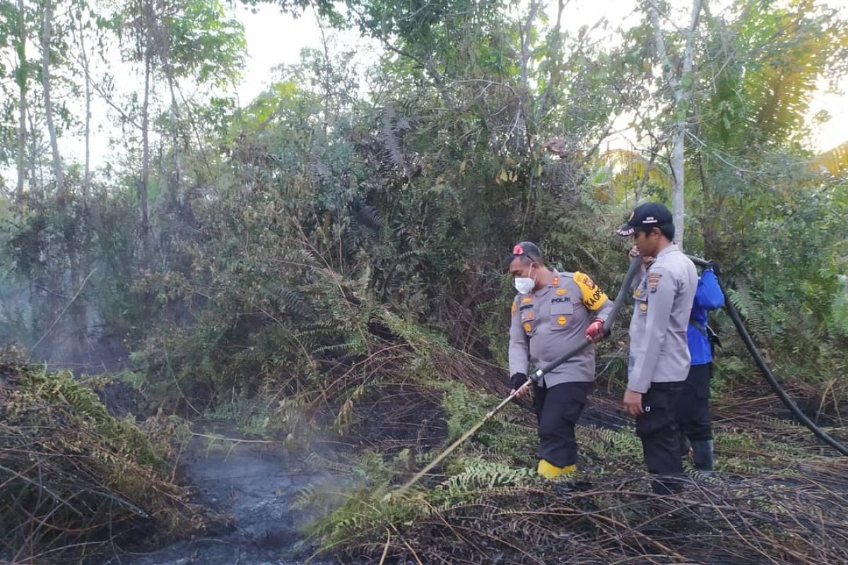 Tim Gabungan lakukan pendinginan lokasi karhutla