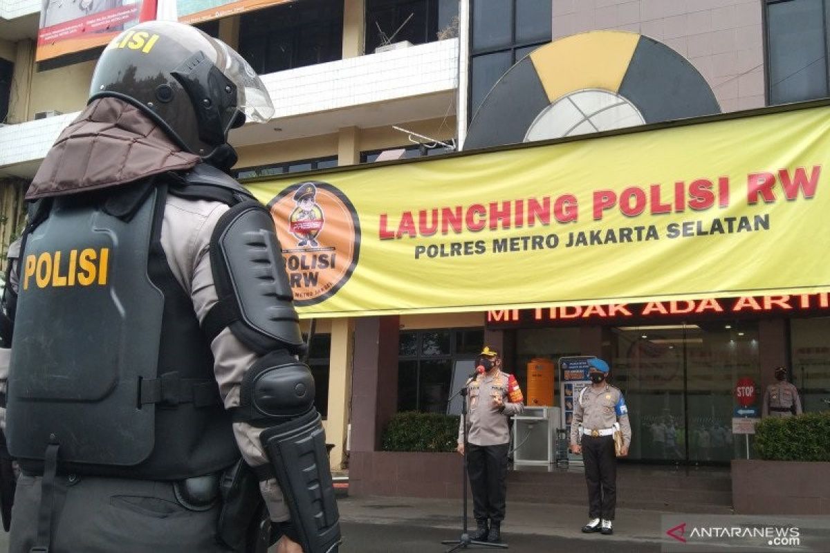 Lemkapi: Polisi RW dekatkan Polri dengan masyarakat