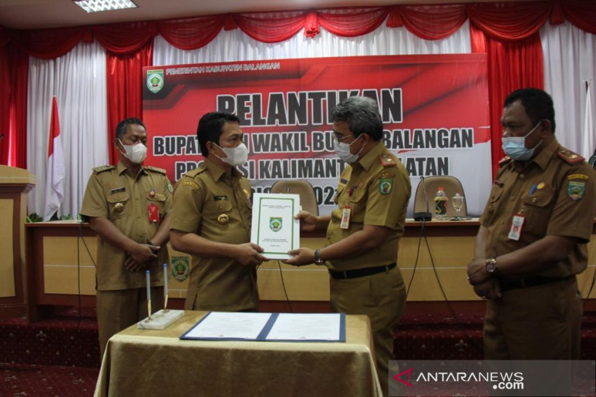 Hari pertama menjabat, Bupati Balangan gelar sertijab dengan Pj Sekda Balangan