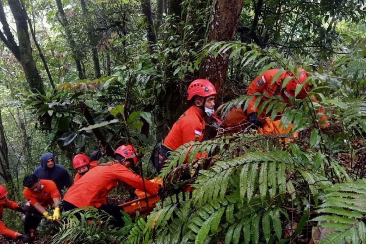 SAR Medan evakuasi jasad diduga korban pembunuhan di Karo