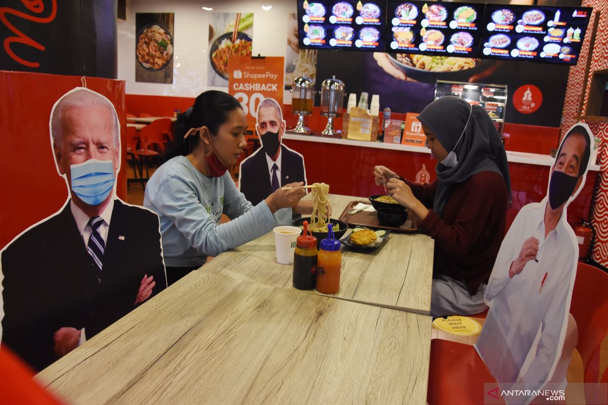 Makan di luar rumah masih berisiko, perhatikan ini jika ke restoran