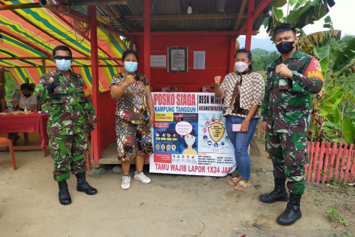 Personel Kodim Minahasa terus pantau posko siaga COVID-19