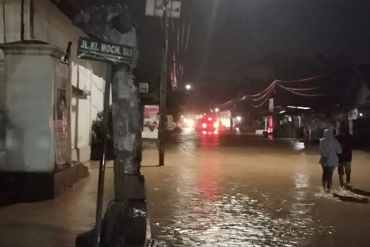 Kelurahan Way Lunik Bandarlampung dilanda banjir
