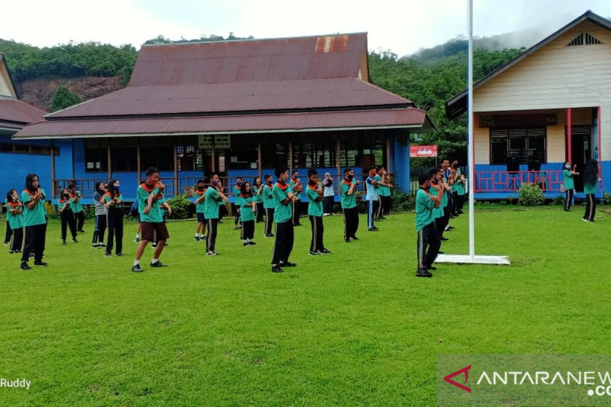 Warga perbatasan hibahkan 1 hektar lahan bangun gedung SMP