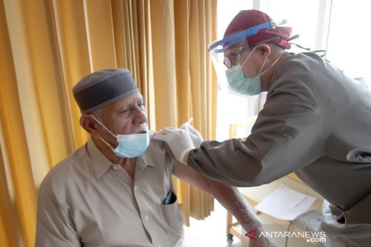 202.254 warga lansia di Medan sudah  daftar vaksinasi COVID-19