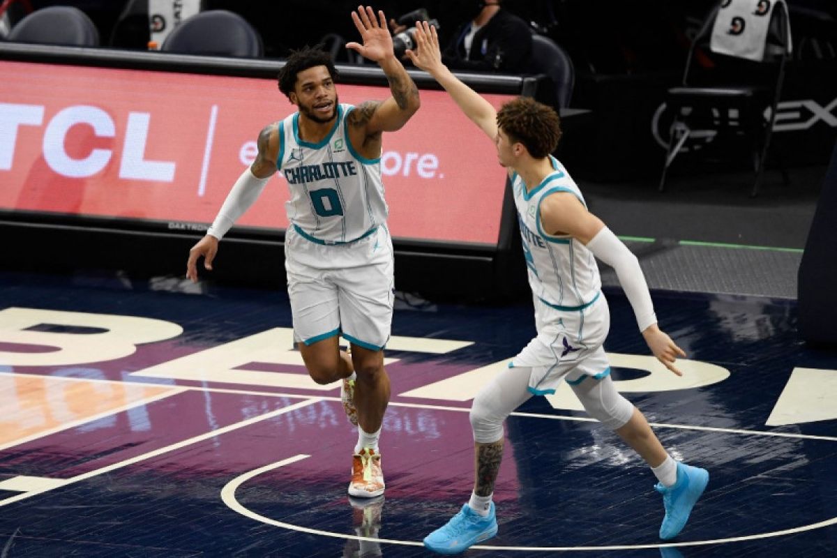 Ringkasan laga NBA: Hornets dan Nets menang besar