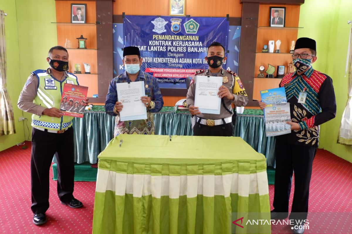 Polres Banjarbaru dan Kemenag sepakat integrasikan pendidikan lalu lintas
