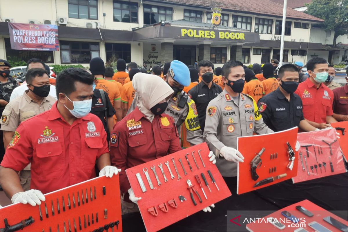 Polisi tembak kedua kaki residivis spesialis curanmor di Bogor