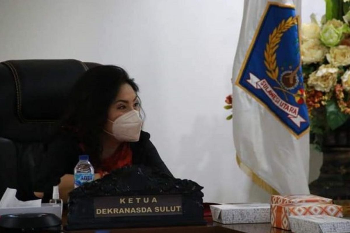 Dibuka Ibu Negara Iriana, Rita Tamuntuan ikuti Rakernas Dekranas