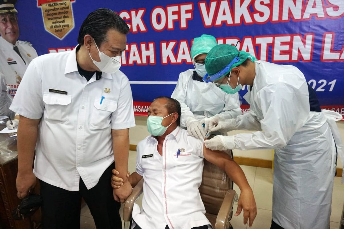 Sebanyak 70 ASN dan pejabat eselon II Lampung Selatan terima vaksinasi COVID-19 gelombang kedua