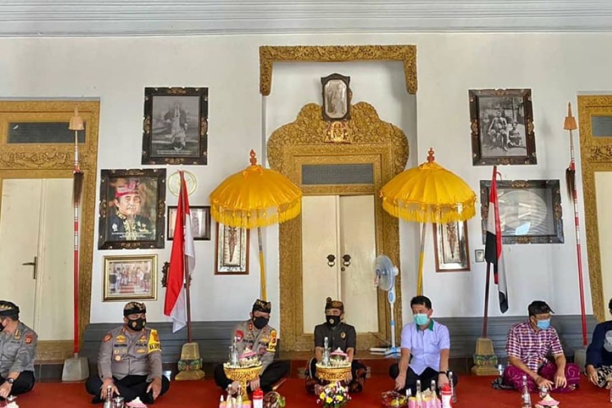 Kapolda Bali bersilaturahmi ke Puri Agung Klungkung