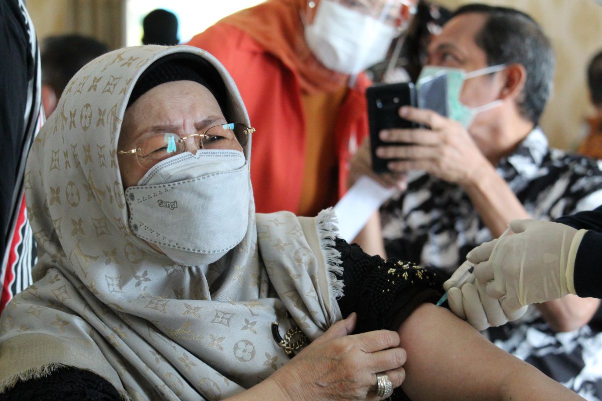 Lampung mulai vaksinasi COVID-19 bagi lansia