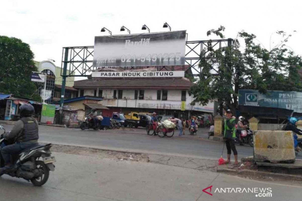 Dugaan pungutan dapatkan plotingan kios baru pada pedagang Pasar Cibitung sedang diusut