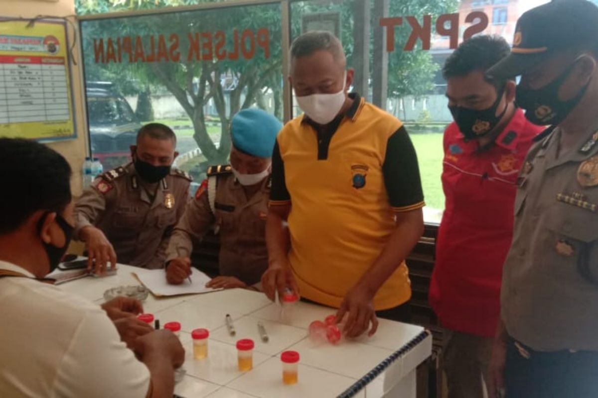 Polsek Salapian Langkat tes urine, 10 personel negatif