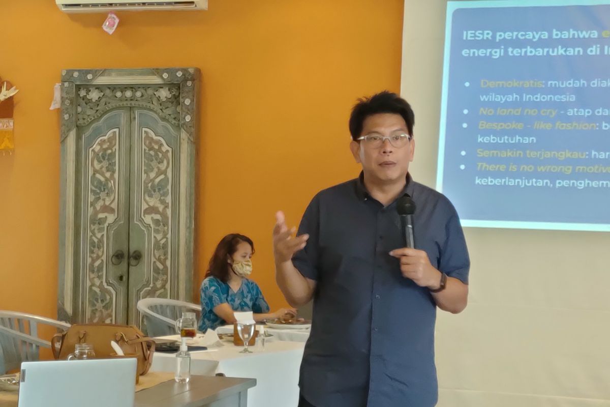 IESR dorong Bali optimalkan pemanfaatan PLTS atap