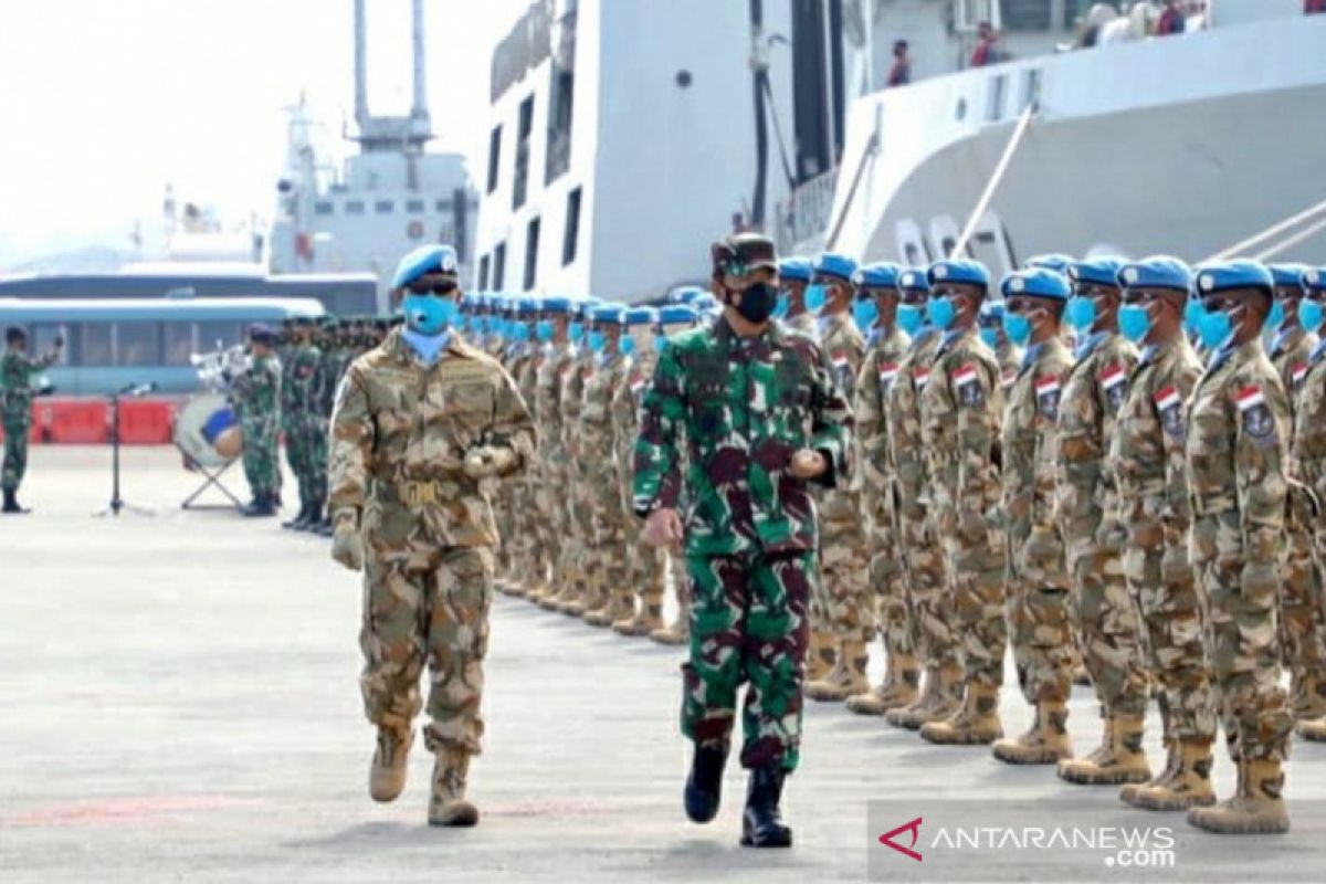 Panglima TNI melepas Satgas maritim TNI ke Lebanon