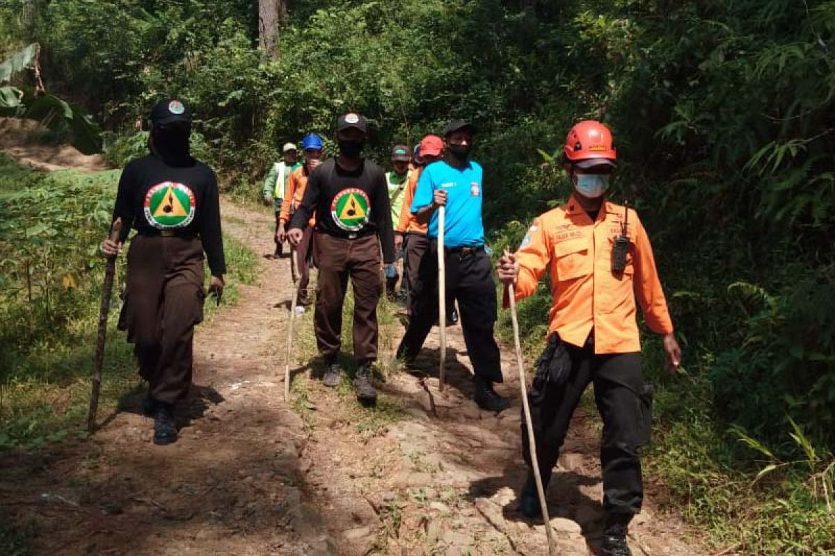 SAR gabungan pantau keberadaan pencari kayu bakar yang hilang di Banyumas