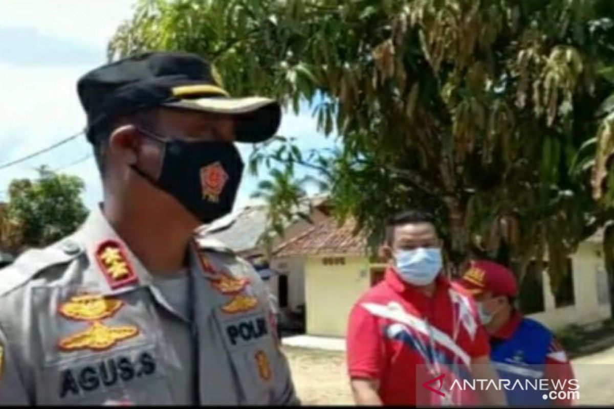 Bupati Bangka Selatan beri bantuan kepada warga korban bencana