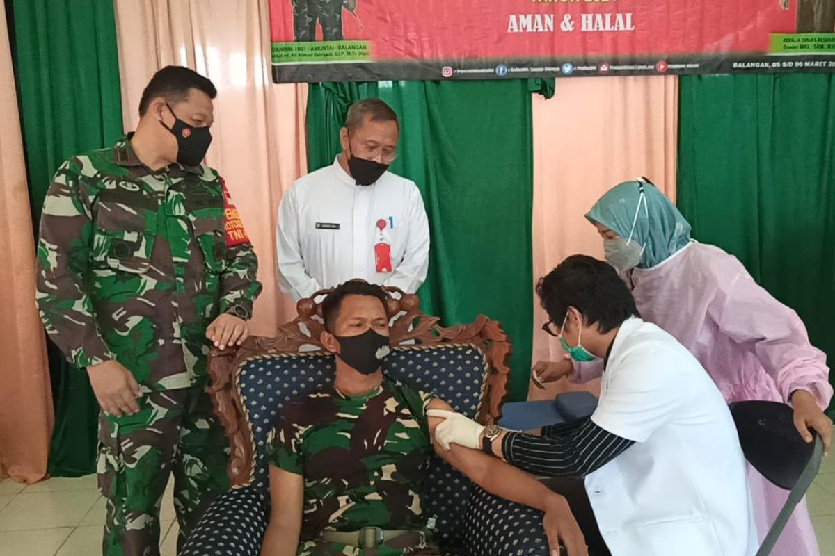 80 anggota TNI di Balangan divaksin