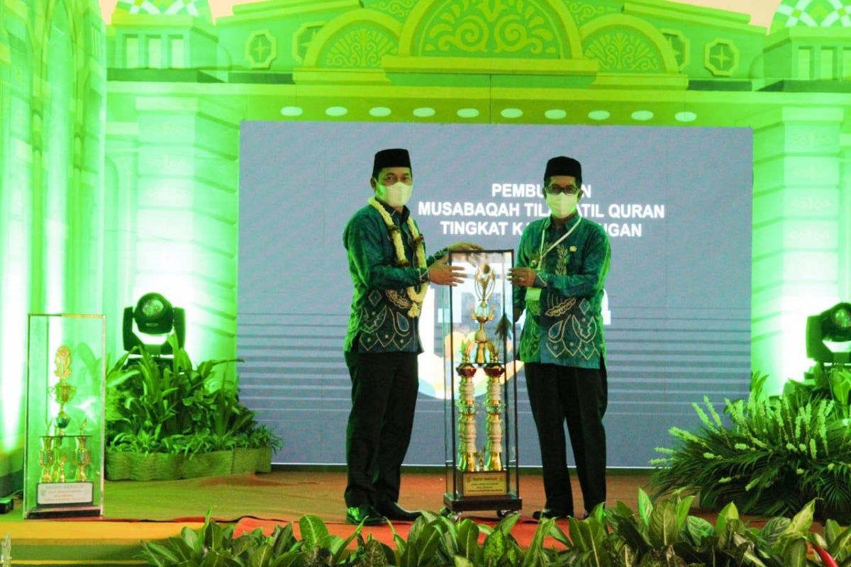 Bupati Abdul Hadi membuka MTQ XIV Kabupaten Balangan