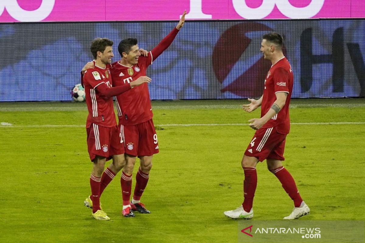 Bayern kokoh di puncak setelah Der Klassiker