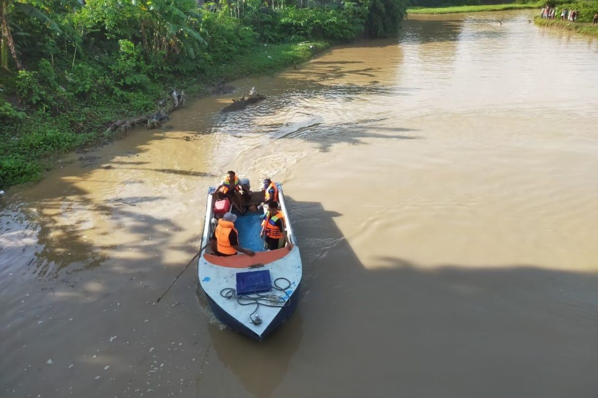 Tim SAR gabungan belum temukan warga tenggelam di Sungai Bogel Blitar