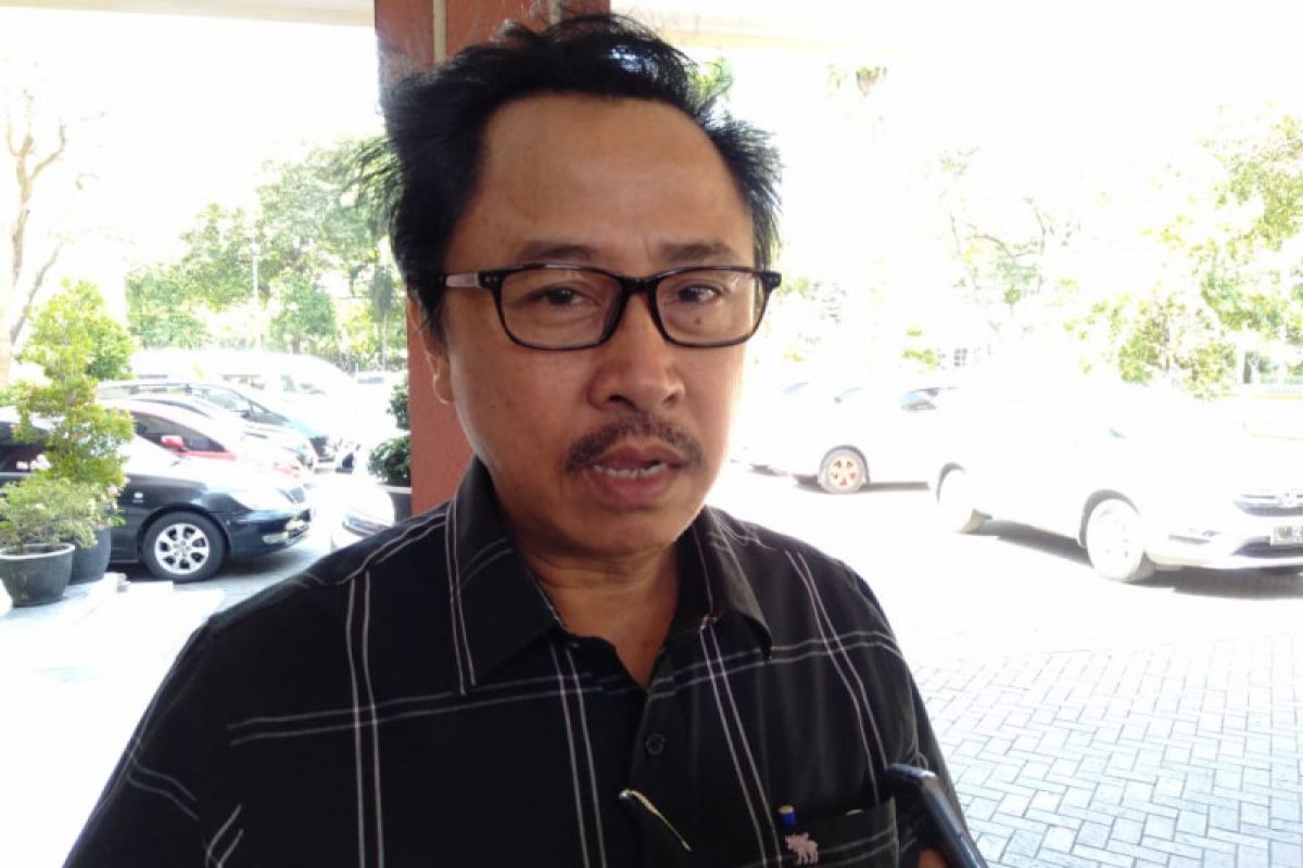 Legislator Surabaya berharap tidak ada lagi penahanan ijazah SMA/SMK